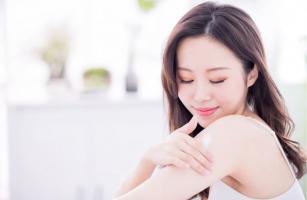 Loại serum chống lão hóa hiệu quả được chuyên gia da liễu khuyên dùng