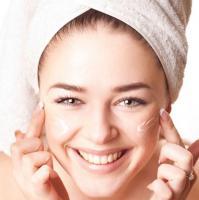 Kem dưỡng ẩm cho da khô của Nhật Bản được ưa chuộng nhất