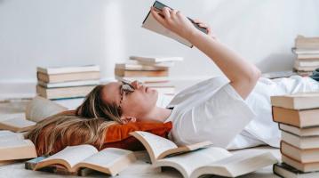 Cuốn sách hay nhất dành cho tuổi 25 để vượt qua những khủng hoảng, chông chênh