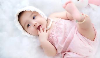 Dung dịch vệ sinh cho bé gái tốt nhất hiện nay