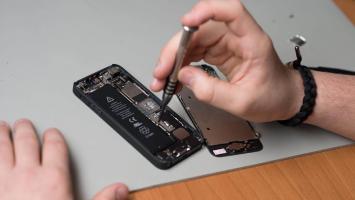 Trung tâm sửa chữa điện thoại iPhone uy tín nhất tại TP.HCM