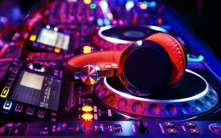 DJ nổi tiếng nhất thế giới hiện nay