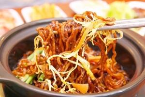 Món cay Hàn Quốc khiến giới trẻ 