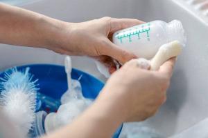 Dụng cụ cọ rửa bình sữa tốt nhất hiện nay