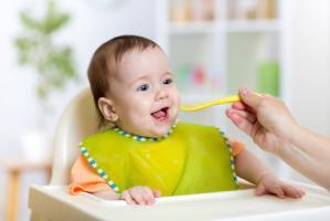 Loại dầu ăn tốt nhất cho bé ăn dặm