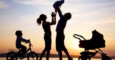 Bài văn cảm nghĩ về những câu hát thể hiện tình cảm gia đình hay nhất