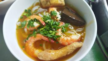 Quán bánh canh ngon ở Quận 5, TP. HCM