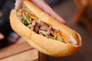 Quán bánh mì ngon nhất Quận 5, TP. HCM