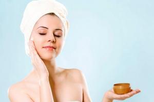 Loại sữa rửa mặt trà xanh tốt nhất hiện nay
