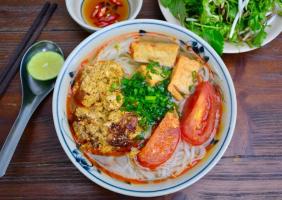 Quán bún riêu cua ngon nhất ở Thừa Thiên Huế