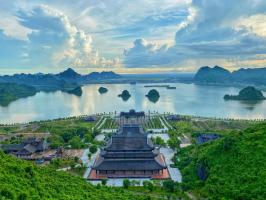 Bài văn thuyết minh về danh lam thắng cảnh quê hương em hay nhất