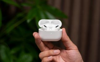 Địa chỉ vệ sinh tai nghe AirPods tốt nhất tại TP. HCM