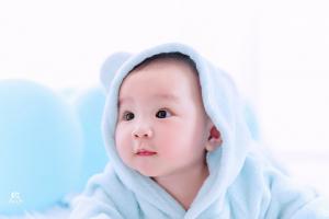 Sữa cho trẻ hay bị nôn trớ tốt nhất hiện nay