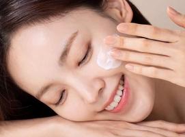 Kem dưỡng ẩm có chứa chất chống nắng SPF tốt nhất hiện nay