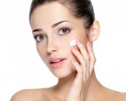 Kem dưỡng ẩm không chứa dầu dành cho da mụn, lão hóa tốt nhất hiện nay