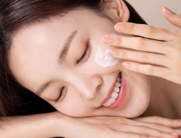 Kem dưỡng trắng da mặt của The Body Shop tốt nhất