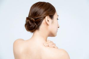 Loại sữa tắm trị mụn lưng tốt nhất hiện nay