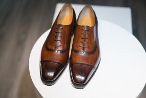 Shop bán giày da thủ công chất lượng và uy tín tại Hồ Chí Minh