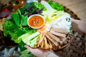 Địa chỉ bán nem nướng ngon nhất Quận 8, TP. HCM