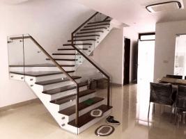 Đơn vị thiết kế, thi công cầu thang kính chất lượng nhất tại TP. HCM