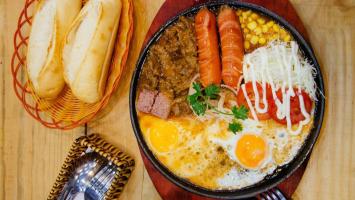 Quán bánh mì chảo ngon nhất Quận 10, TP.HCM