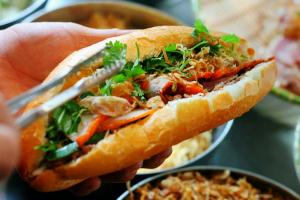 Quán bánh mì ngon nhất Quận Tân Phú, TP. HCM