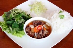 Quán bún chả ngon nổi tiếng Hà Nội