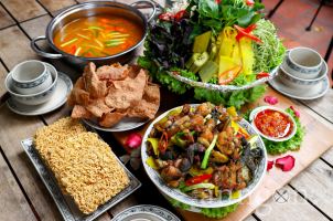 Quán lẩu, nướng ngon nhất trên đường Hoàng Hoa Thám, Hà Nội