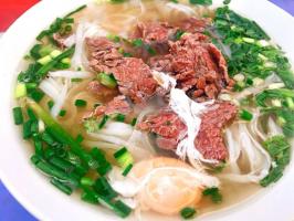 Quán phở ngon và đông khách nhất Huế
