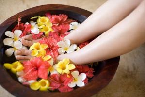 Thảo dược ngâm chân cho thai phụ giảm phù nề, lưu thông khí huyết tốt nhất