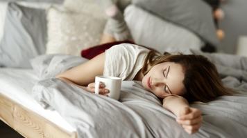 Thức uống giúp bạn ngủ ngon hơn